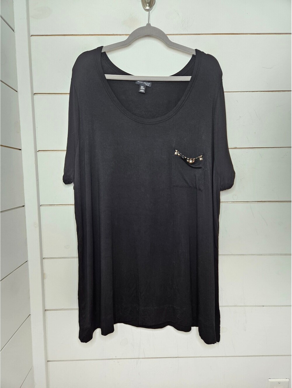 NWOT Willi Smith 3X black dressy tee shirt with studs at chest pocket
